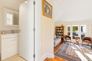 Less than 3MB- 10 London St-18