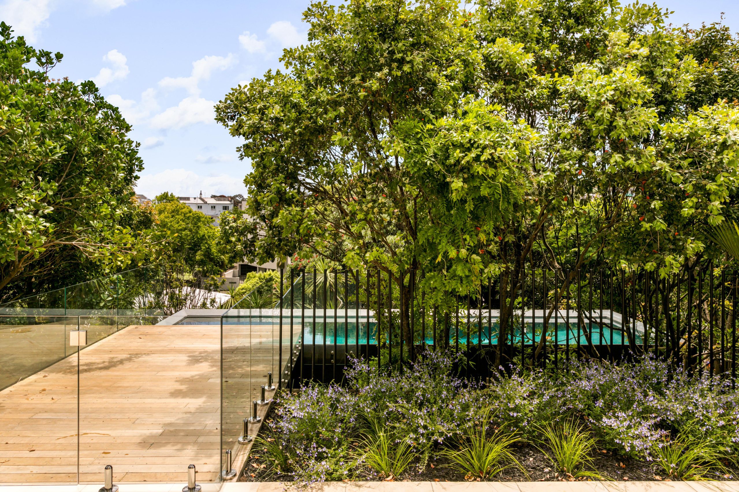 Less than 3MB 46 Polygon Rd11